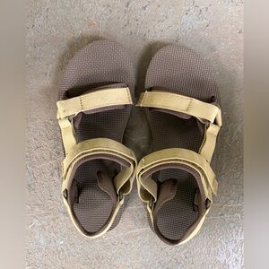 Teva universal trail Sandals